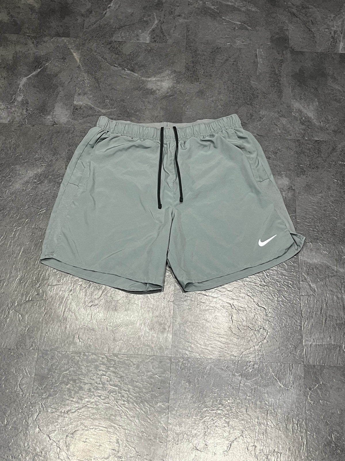 Grey Nike Men’s Dri Fit Challenger 7” Running Shorts