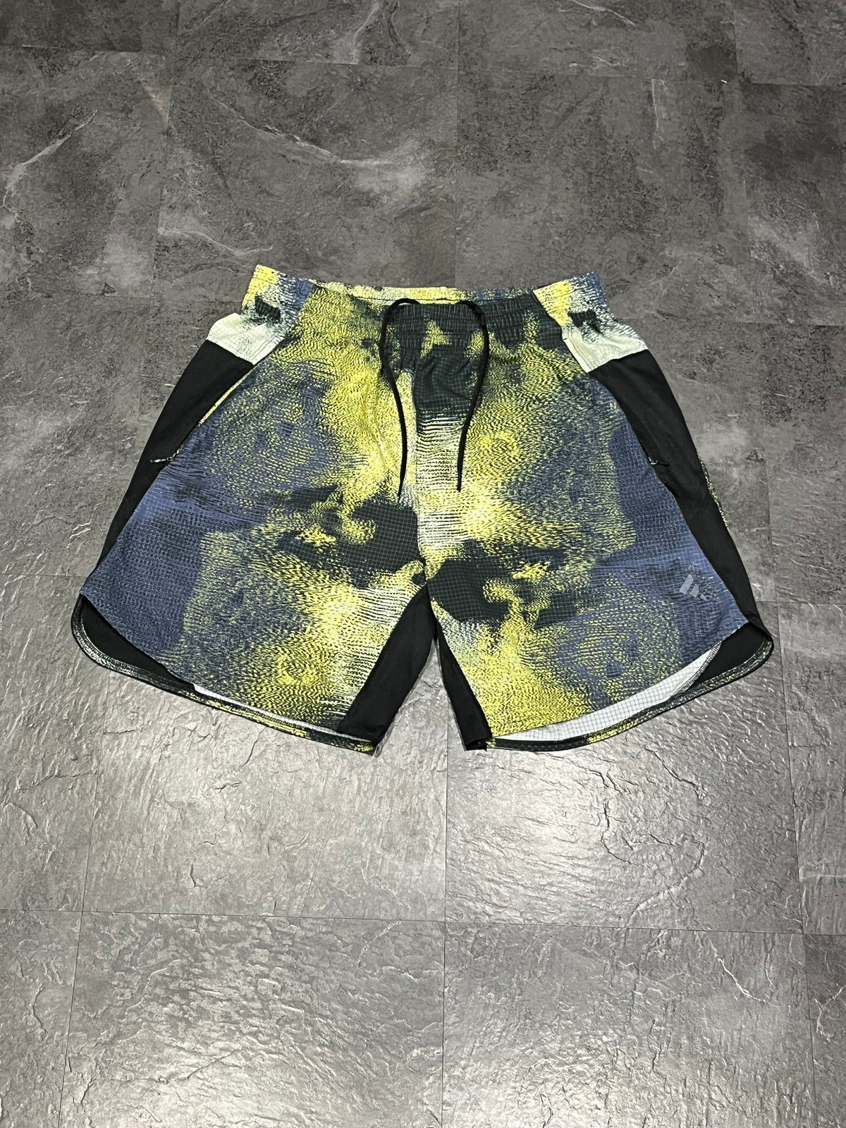 Gradient Adidas Men’s All Over Print 7” Running Shorts
