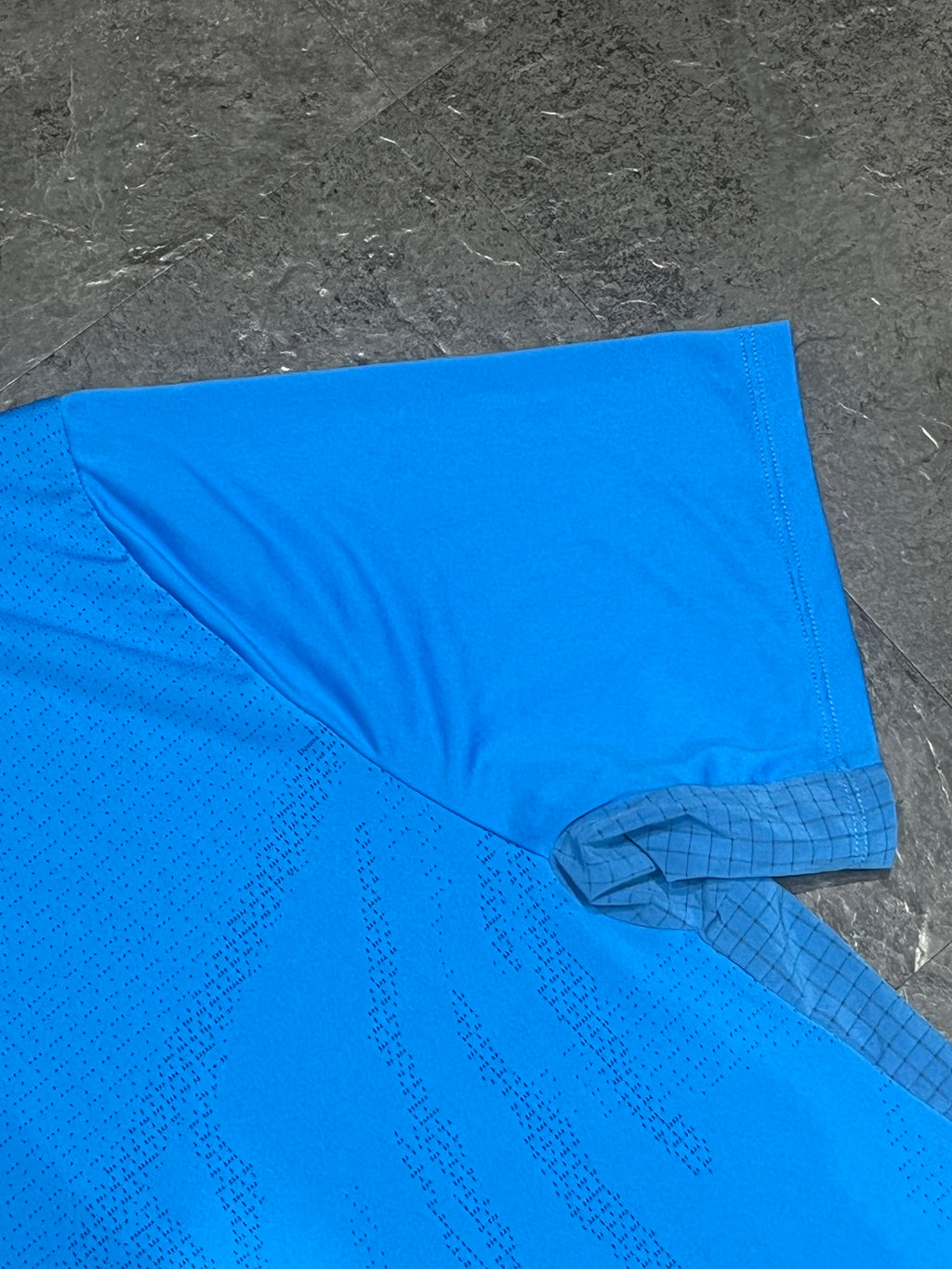 Blue/Yellow Nike Men’s Dri Fit Rise 365 Trail Running T Shirt