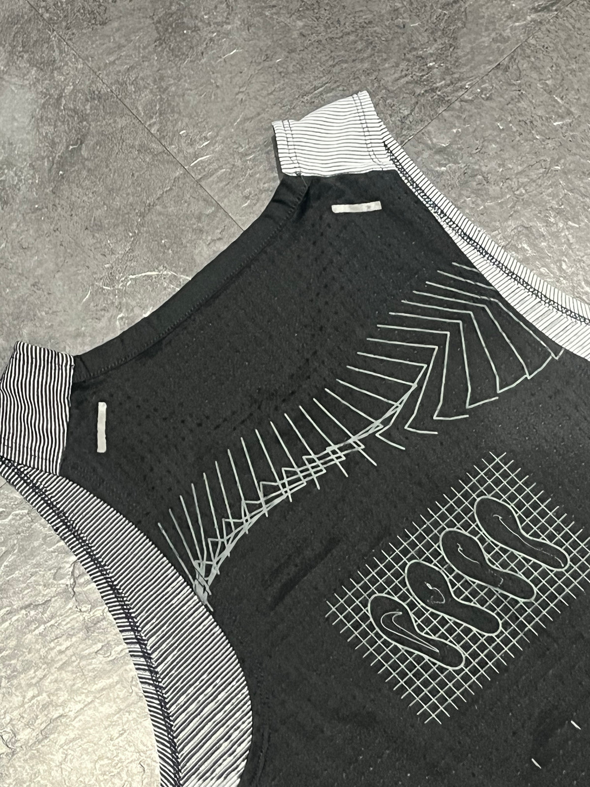 Grey/Black Nike Men’s Dri Fit Rise 365 Future Fast Singlet