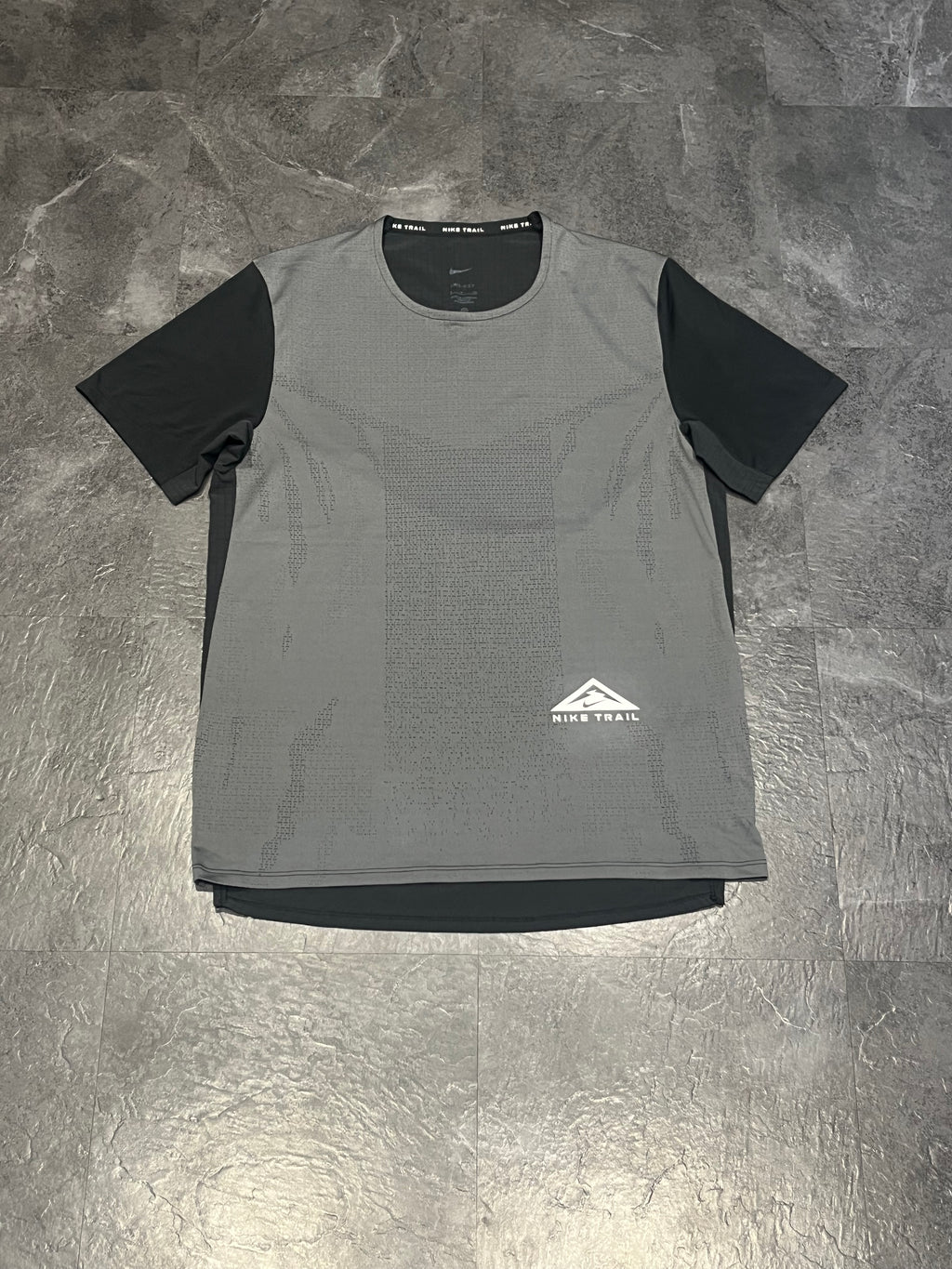 Black & Grey Nike Men’s Dri Fit Rise 365 Trail Running T Shirt