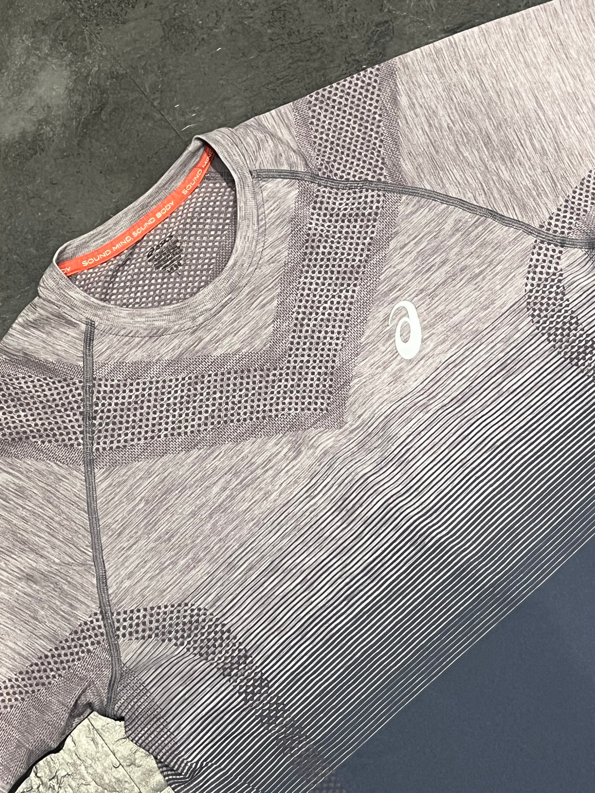 Lavender ASICS Men’s Actibreeze Seamless Running T Shirt