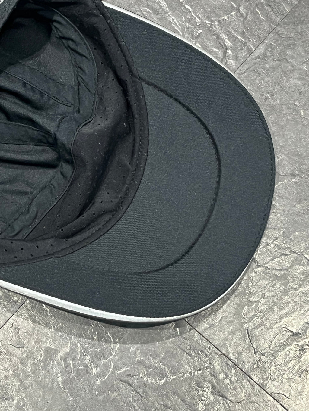 Black Nike Dri Fit ADV Tailwind Running Cap - Unisex