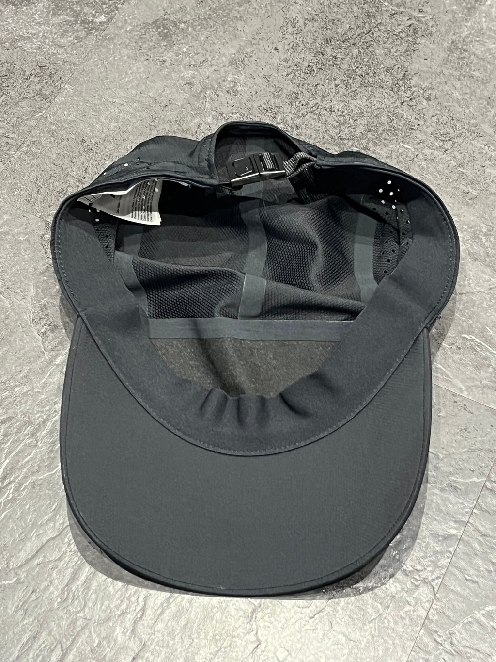 Black On Running Lightweight Running Cap