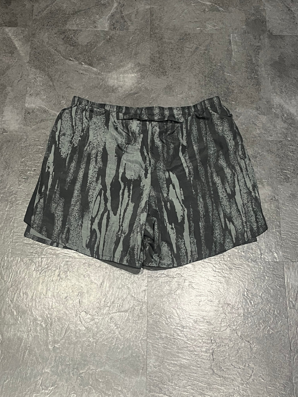 Black & Grey Nike Men’s Dri Fit Wild Run Challenger 7” Shorts