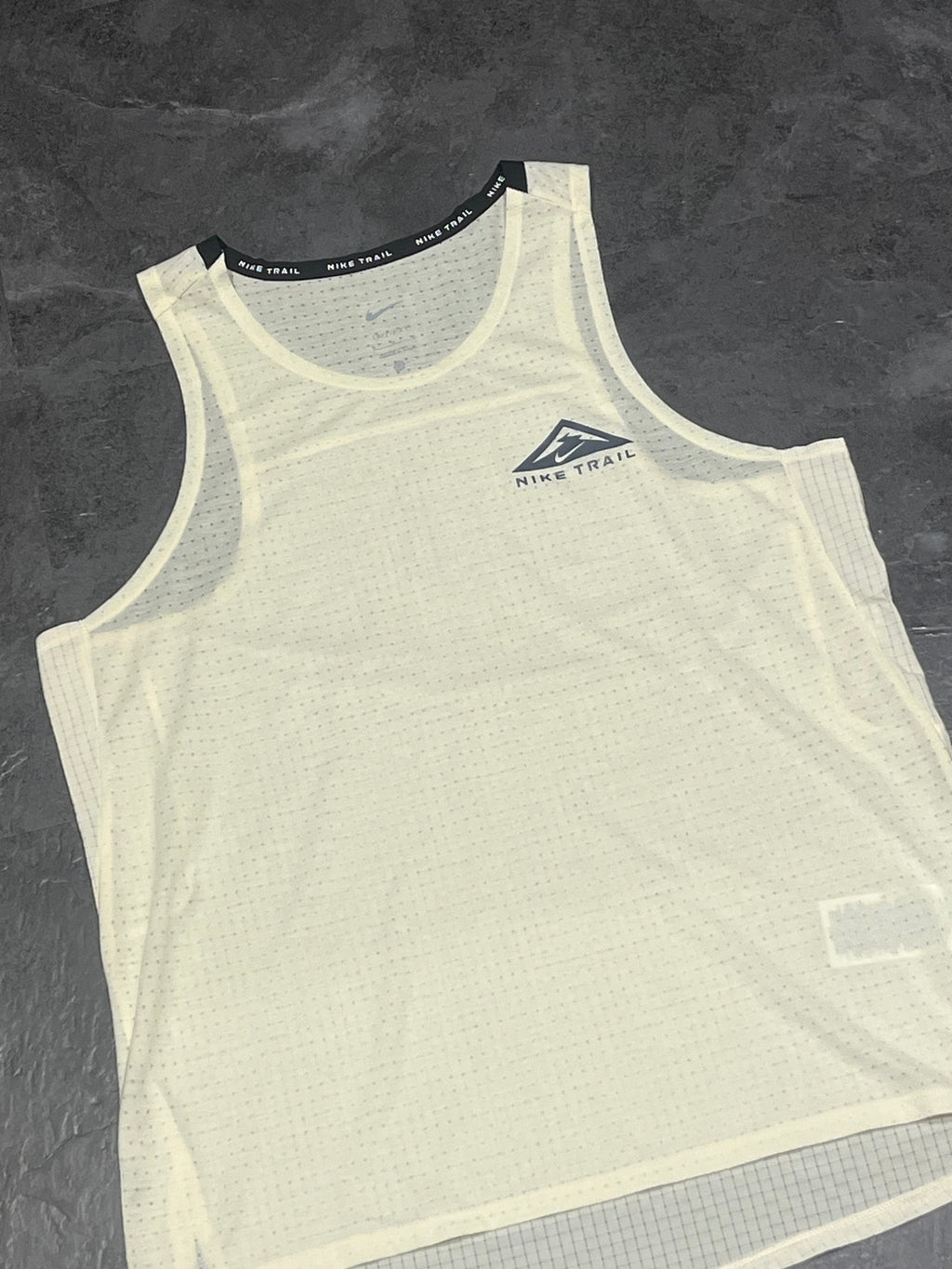 Cream / Beige Nike Men’s Dri Fit Trail Running Singlet