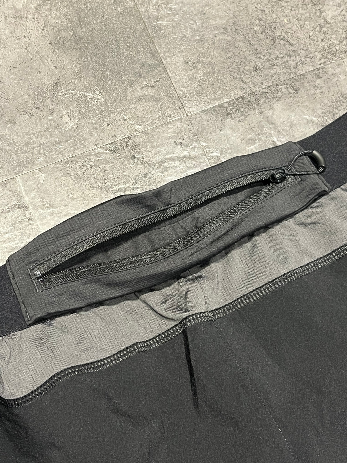 Black & Grey Asics Men’s Actibreeze 2in1 5” Running Shorts