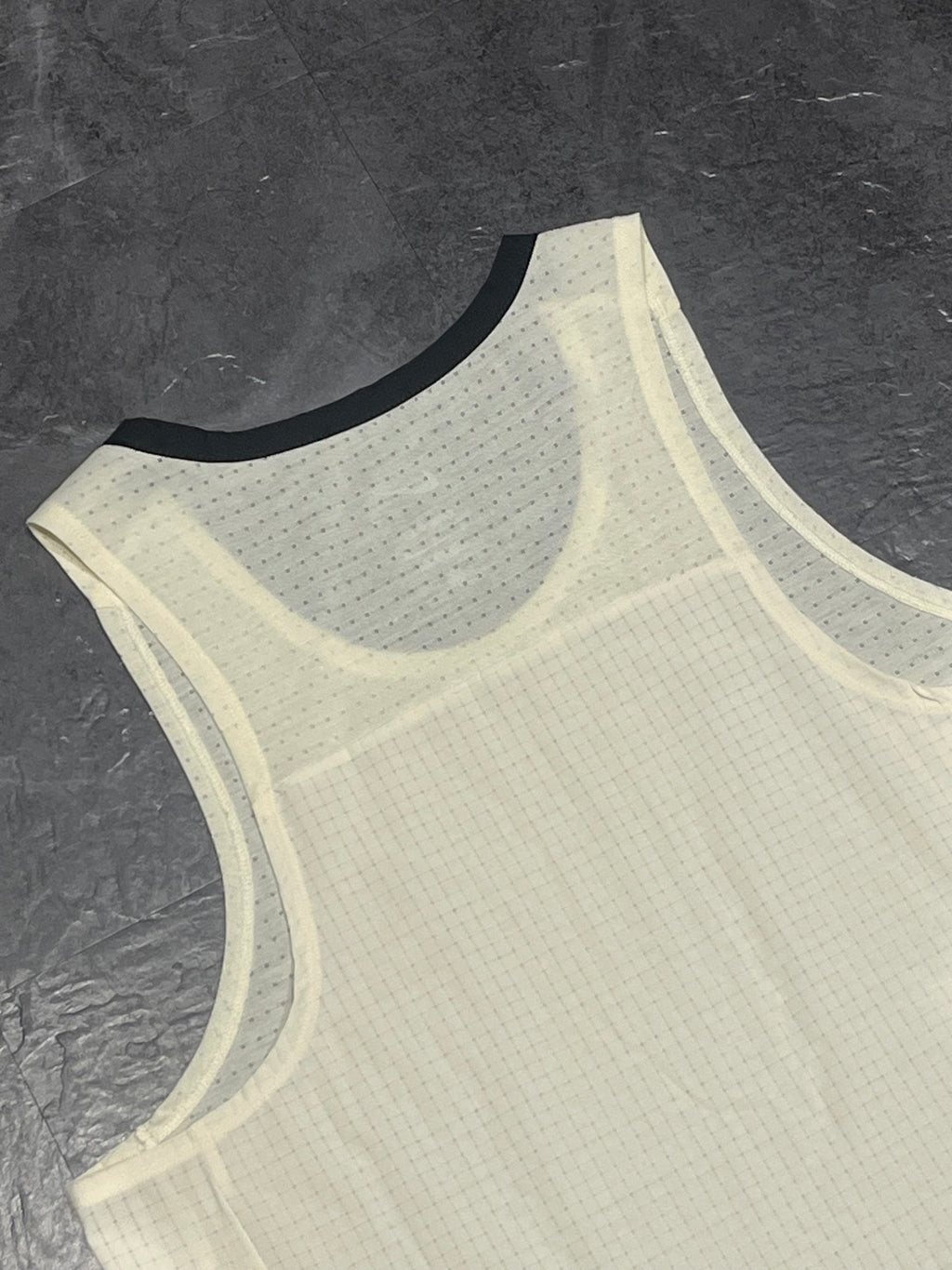 Cream / Beige Nike Men’s Dri Fit Trail Running Singlet