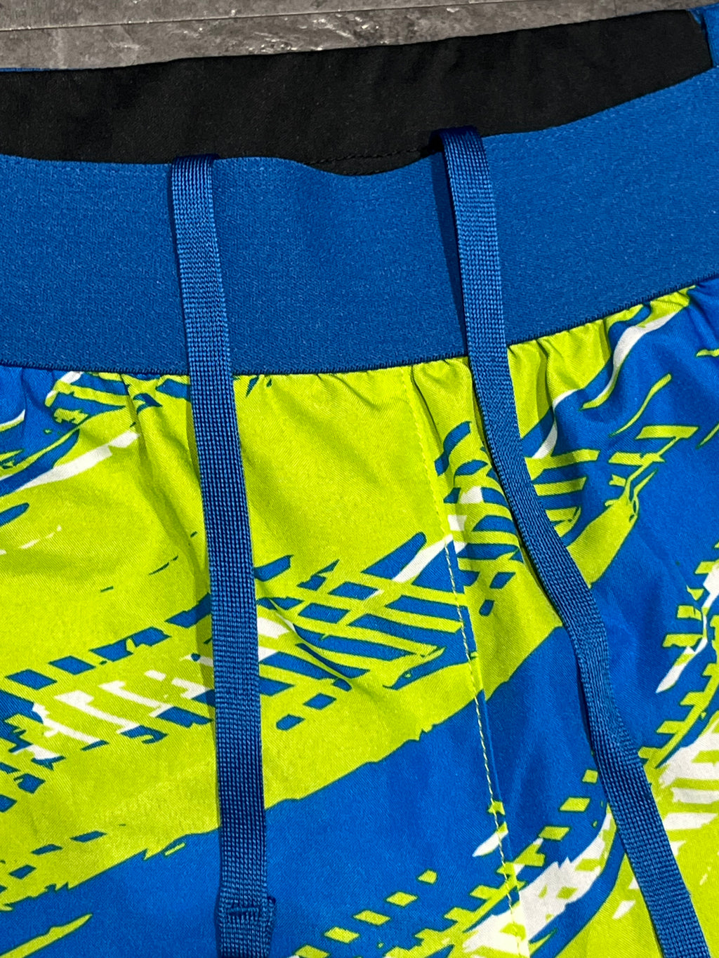 Green & Blue Asics Men’s Color Injection 5” Brief Lined Running Shorts