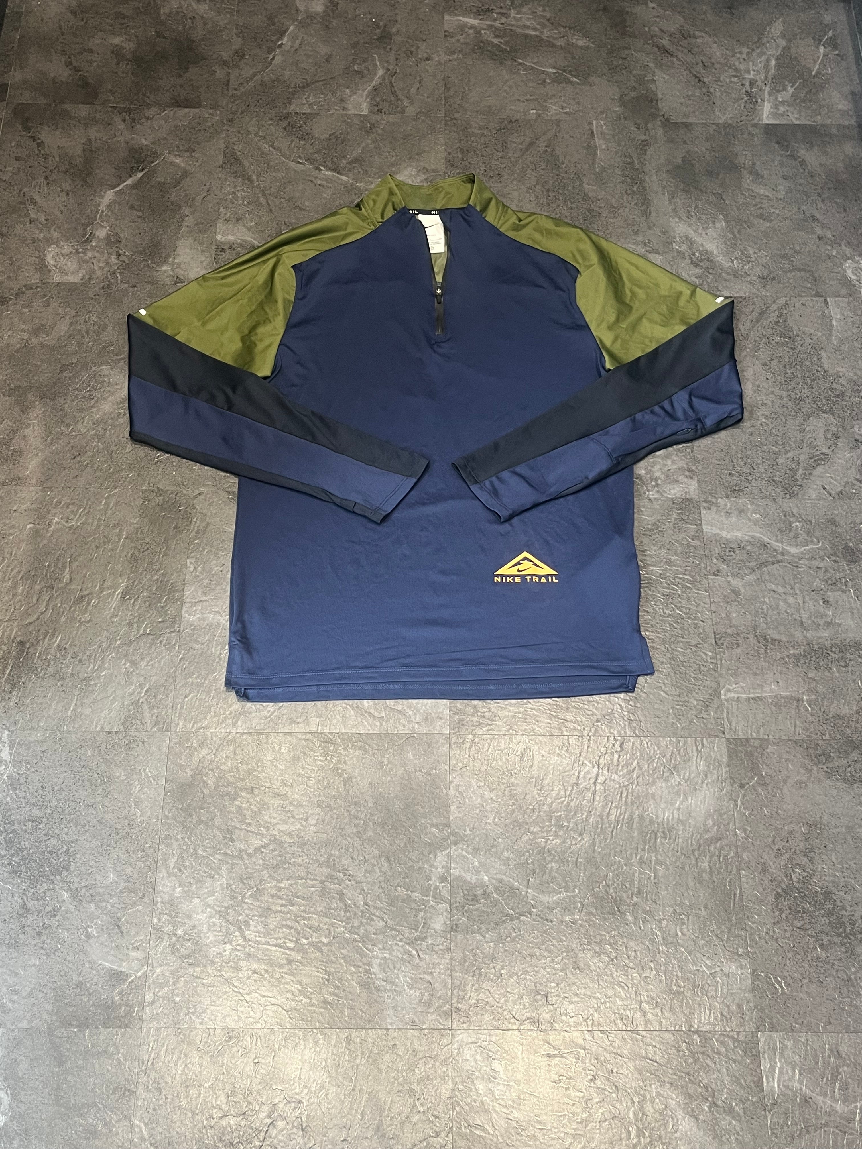 Green & Blue Nike Men’s Dri Fit Trail Element 1/2 Zip Top