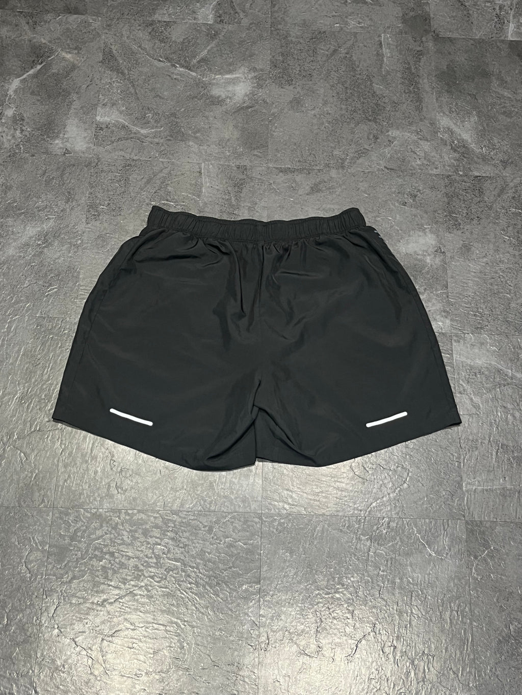 Black ASICS Men’s Icon 7” Running Shorts
