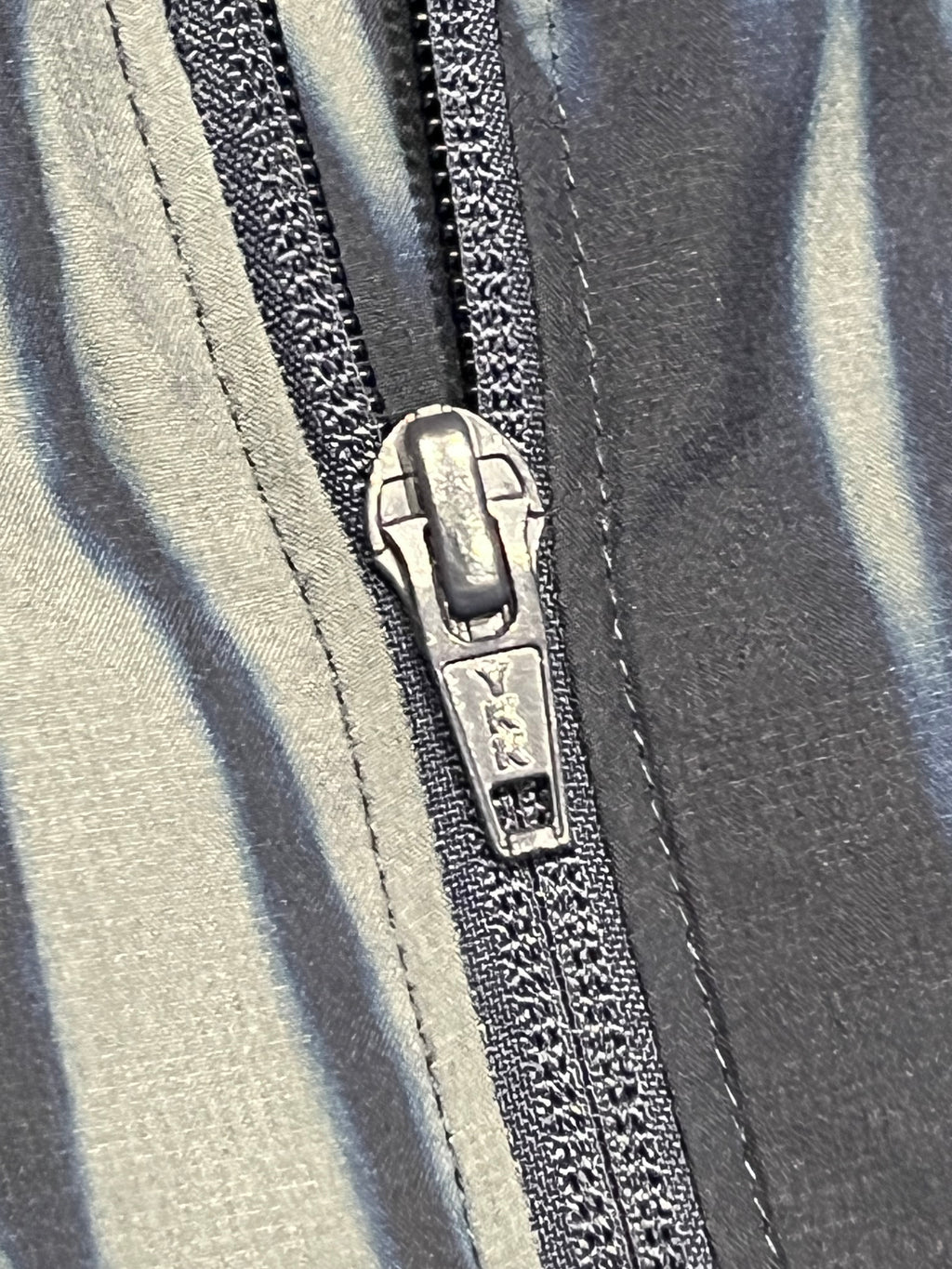 Midnight Shibori Asics Men’s PR Lyte Packable Jacket