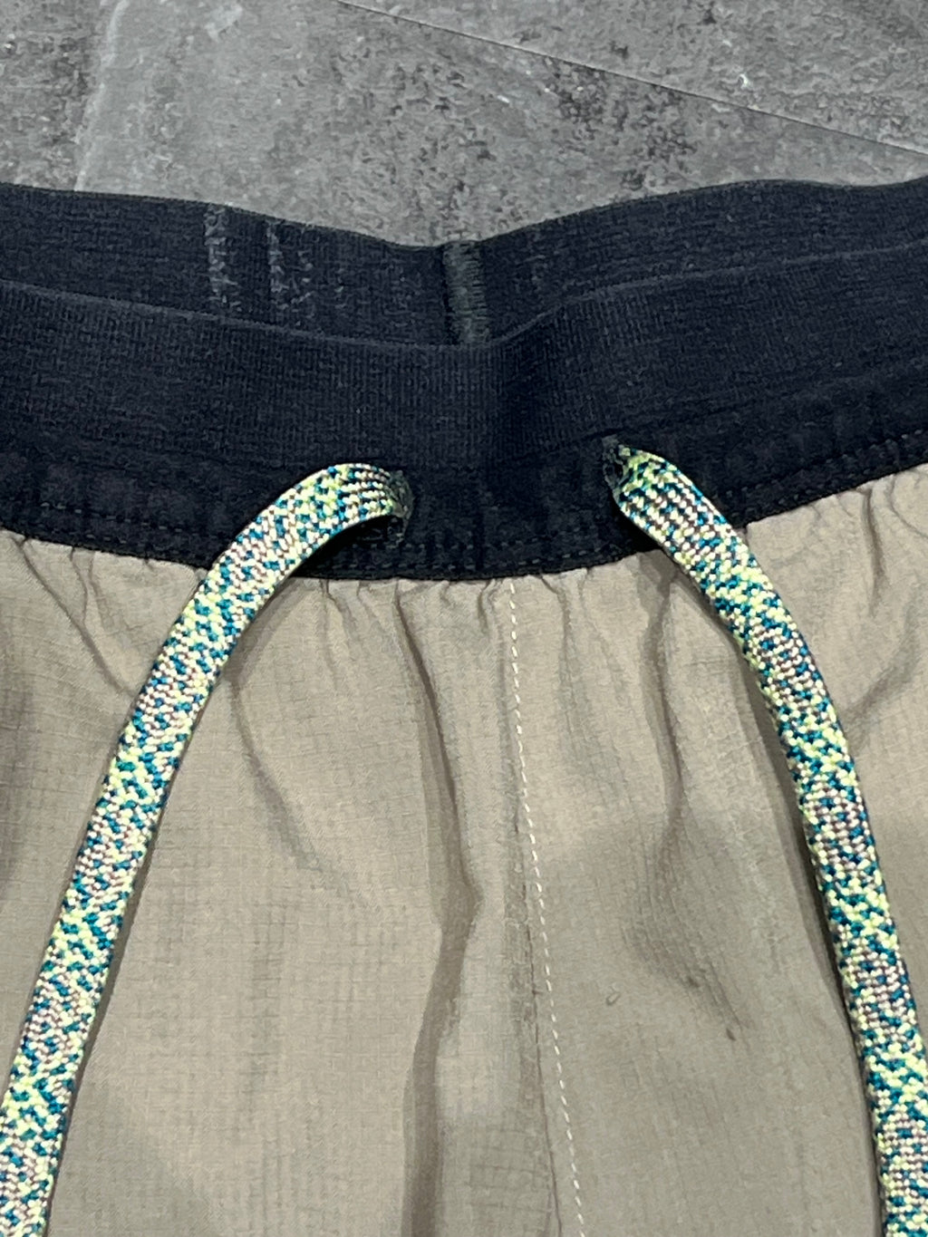 Lemon & Moon Fossil Nike Men’s Dri Fit Trail 5” Running Shorts